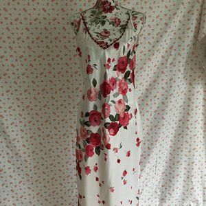 Red and White Rose Nightgown